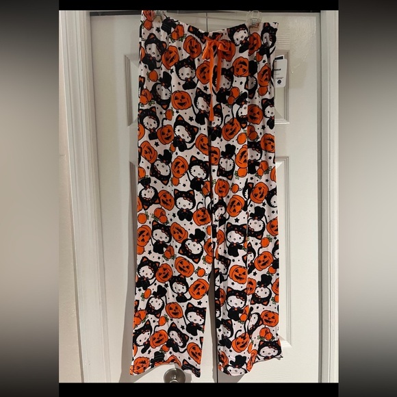 Hello Kitty Other - NWT Hello Kitty Halloween Pajama Pants Size Medium